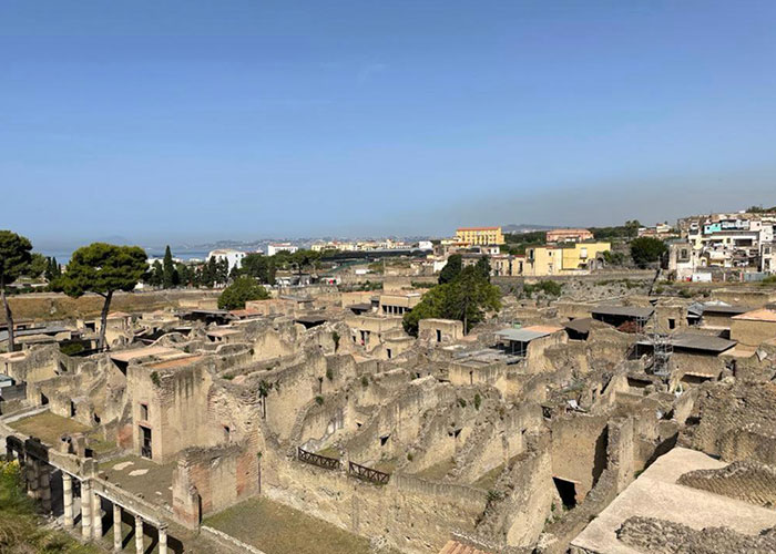 Centro Italiano Napoli- Corsi di lingua e cultura italiana per stranieri